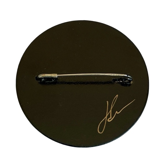 Vintage Signed Russian Floral Hand-Painted Wood Brooch - Picture 5 of 5